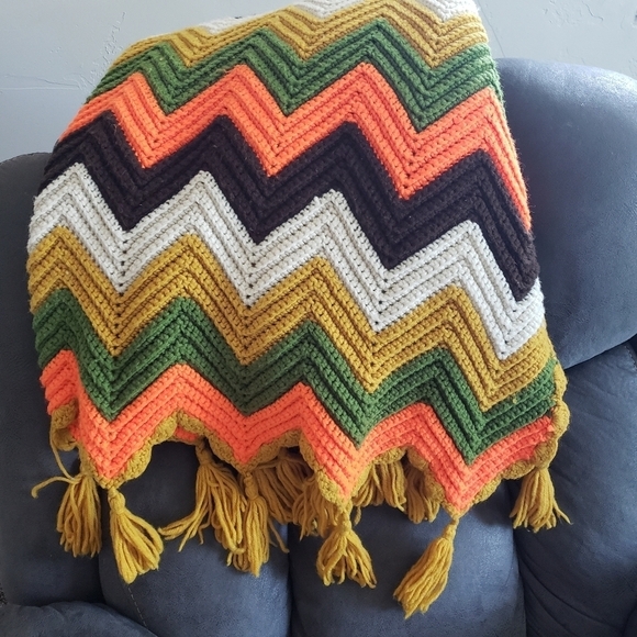 Vintage Afghan Handmade Blanket Retro Fall Zig Zag - Picture 6 of 6